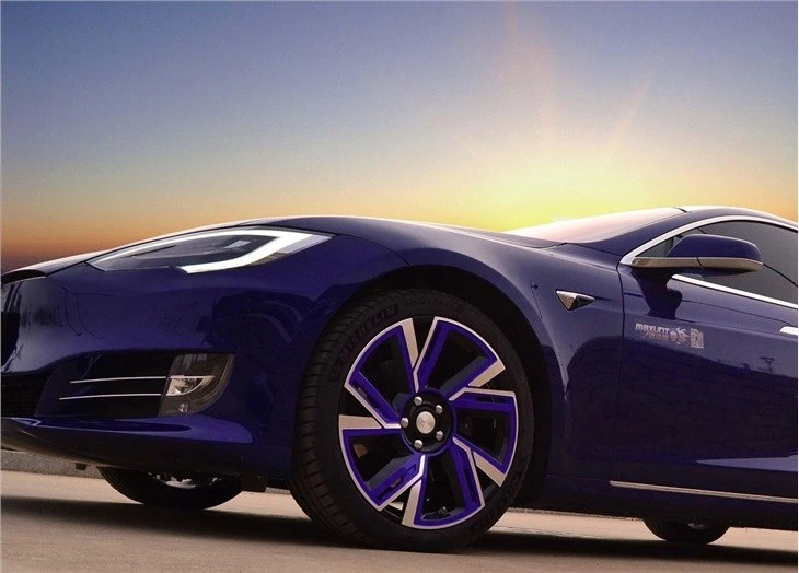 Model S (3)
